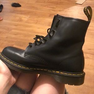 Men’s size 10 Dr Martens